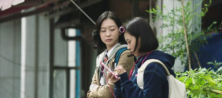 Review dan Sinopsis Ending Film The Witch: Part 1. The Sub, Choi Woo Sik dan Kim Da Mi